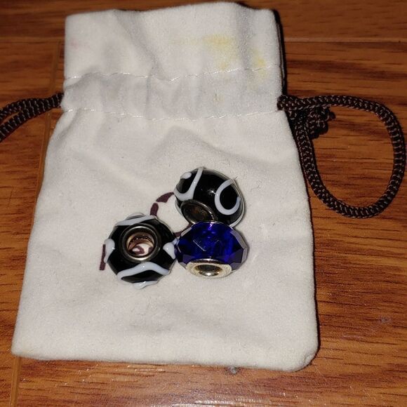 Persona charm beads  with persona bag  includes 3 charm beads and bag - Picture 2 of 3